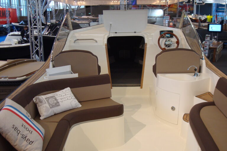 Ecoboats-Oud-huijzer-700-cabine-33120-arcachon
