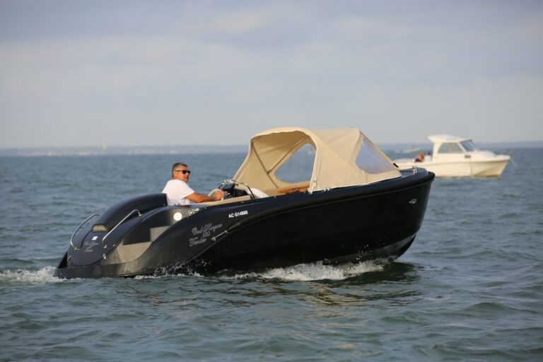 Ecoboats-arcachon-33120-580-tender-vente-location-bateaux8