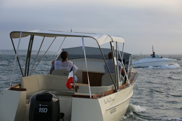 Ecoboats-arcachon-33120-700-tender-cabine-vente-location-bateaux12